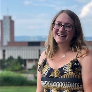 Meet your Posher, Emily